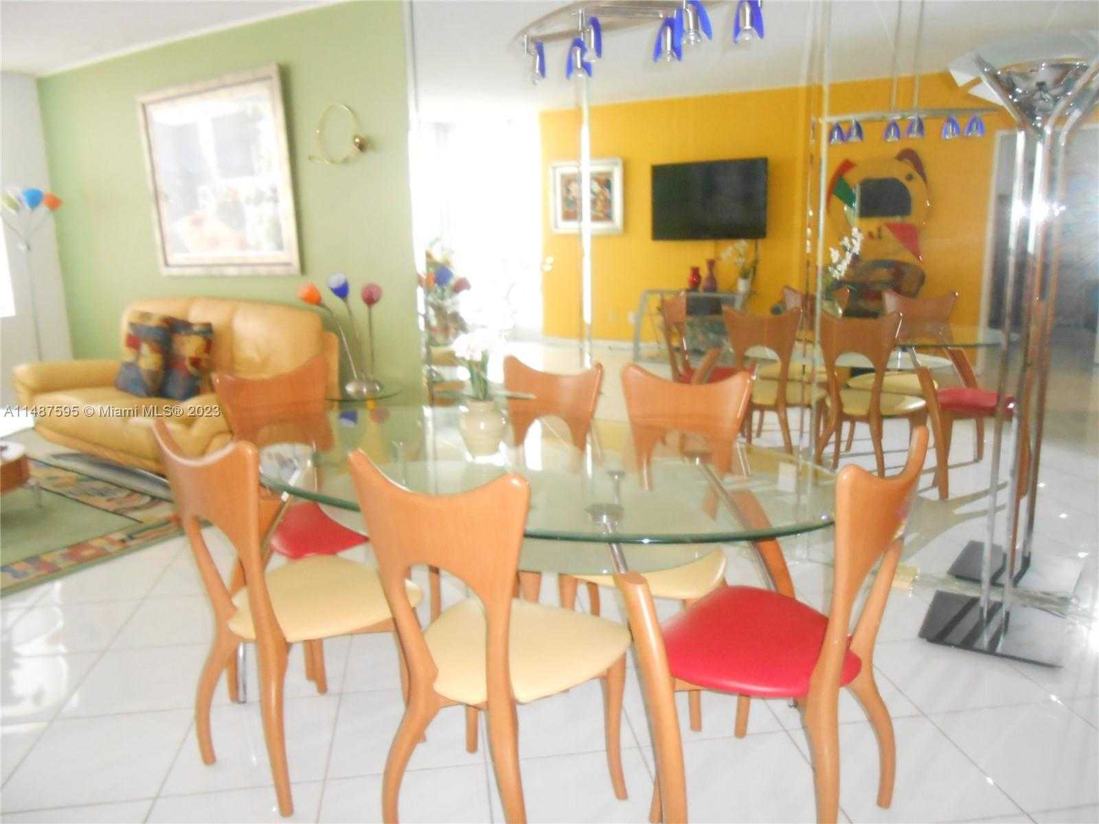 Small Image of 5401 COLLINS AVE #1230, Miami Beach Number 11
