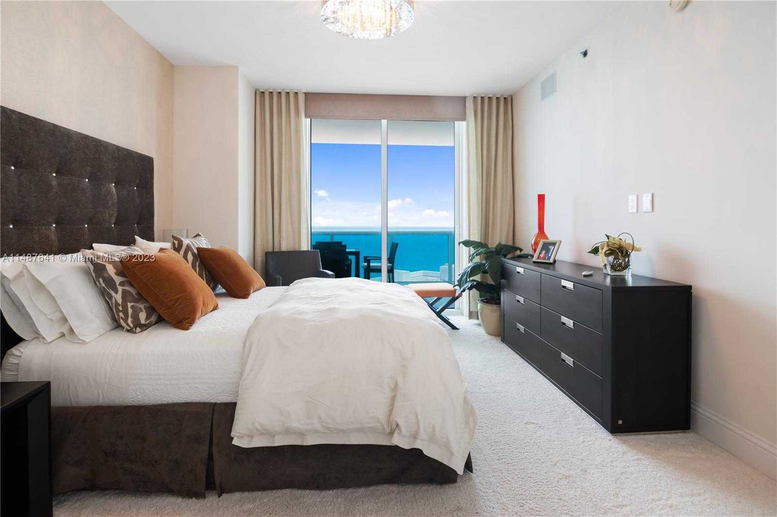 Small Image of 2711 SOUTH OCEAN DR #2205, Hollywood Number 14