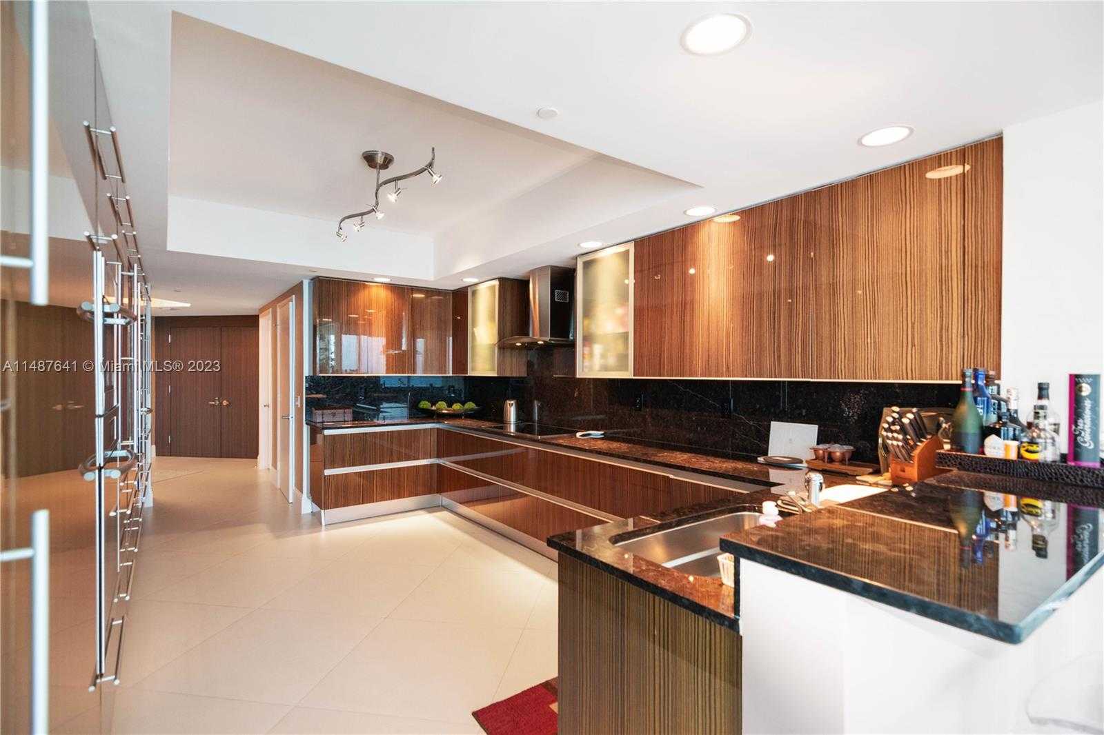 Small Image of 2711 SOUTH OCEAN DR #2205, Hollywood Number 22