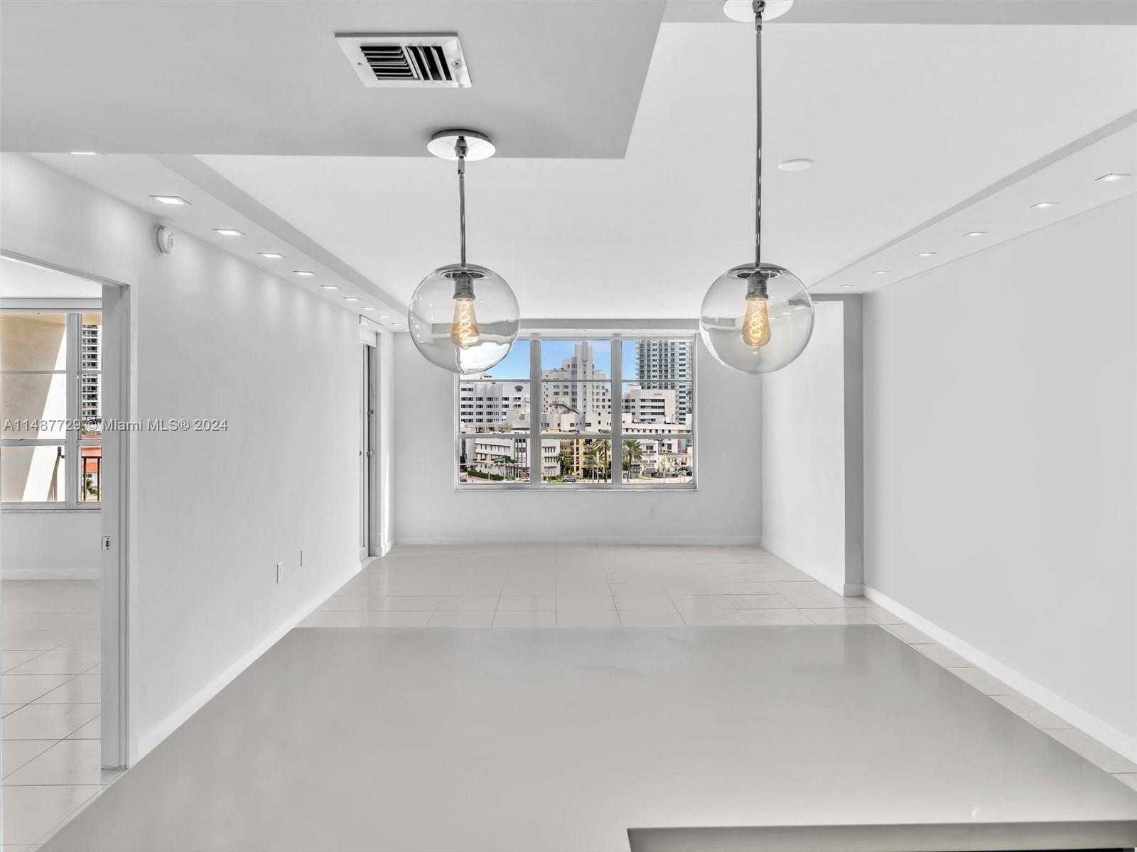 Small Image of 4101 PINE TREE DR #621,620, Miami Beach Number 14