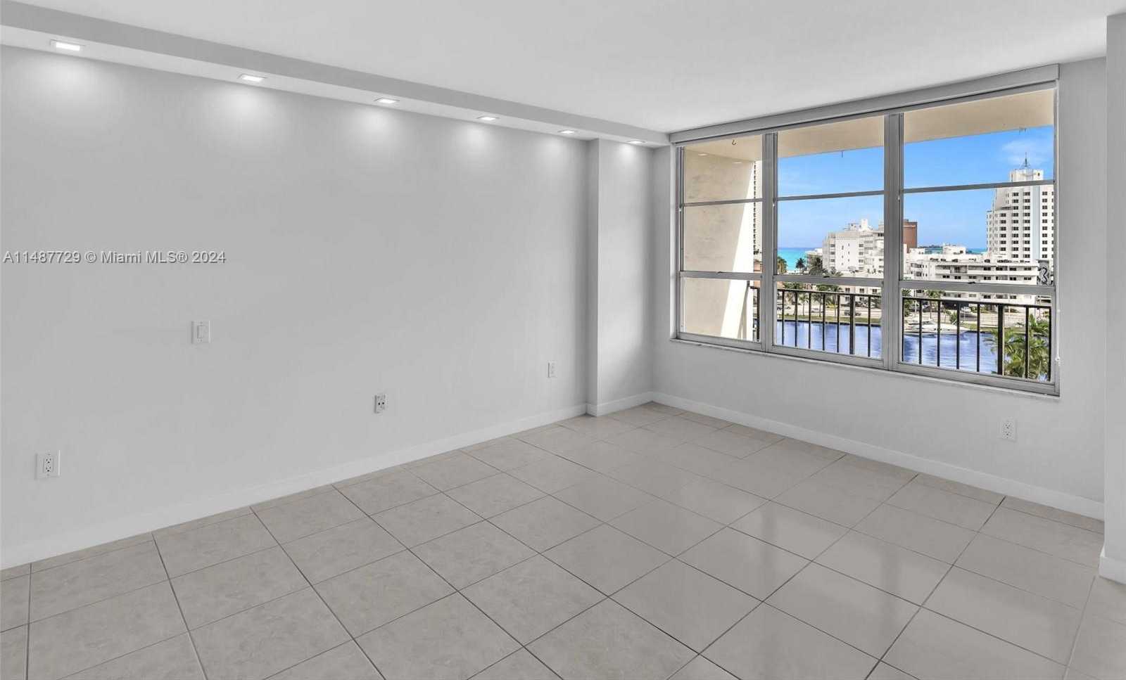 Small Image of 4101 PINE TREE DR #621,620, Miami Beach Number 23