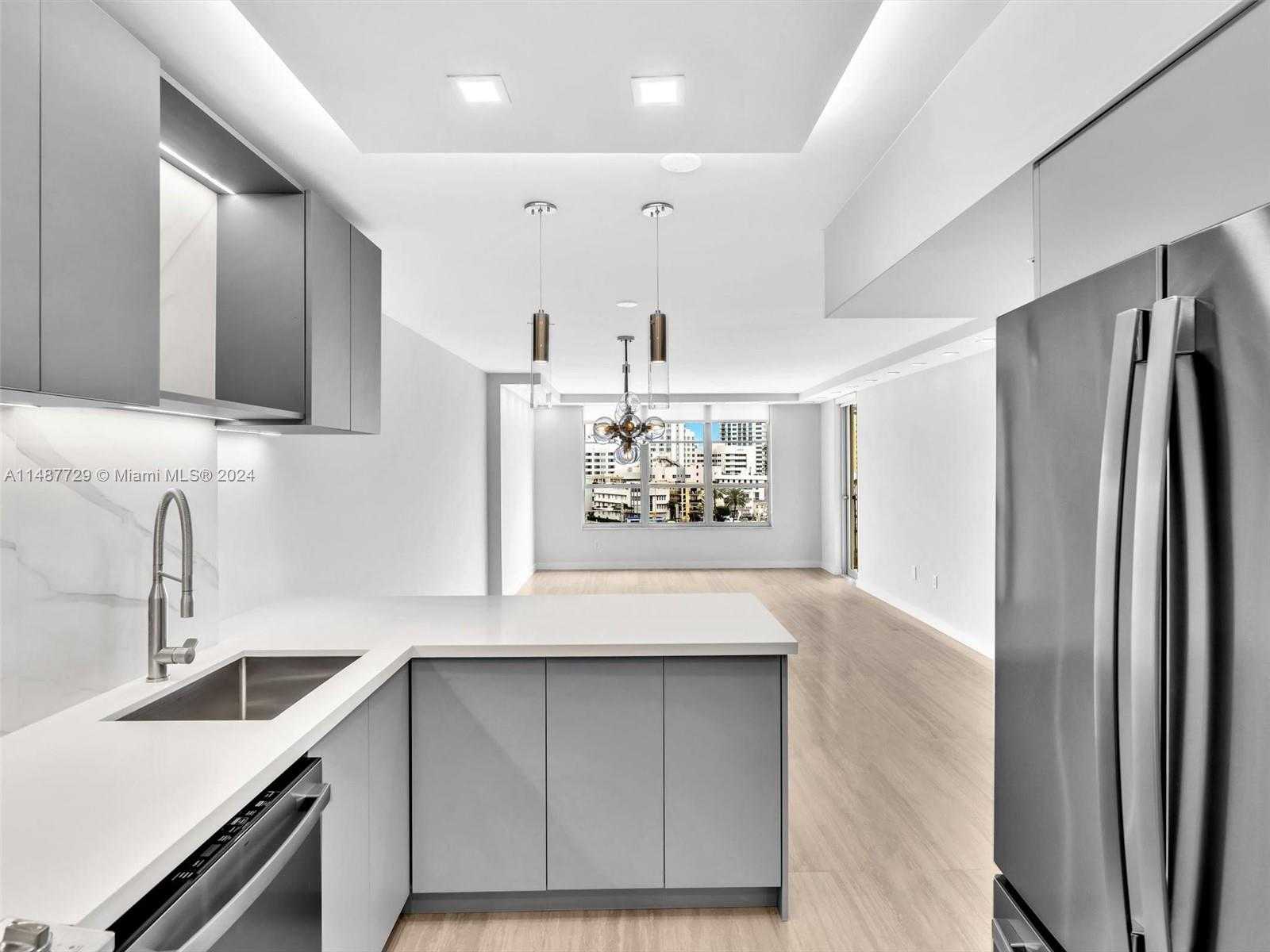 Small Image of 4101 PINE TREE DR #621,620, Miami Beach Number 40