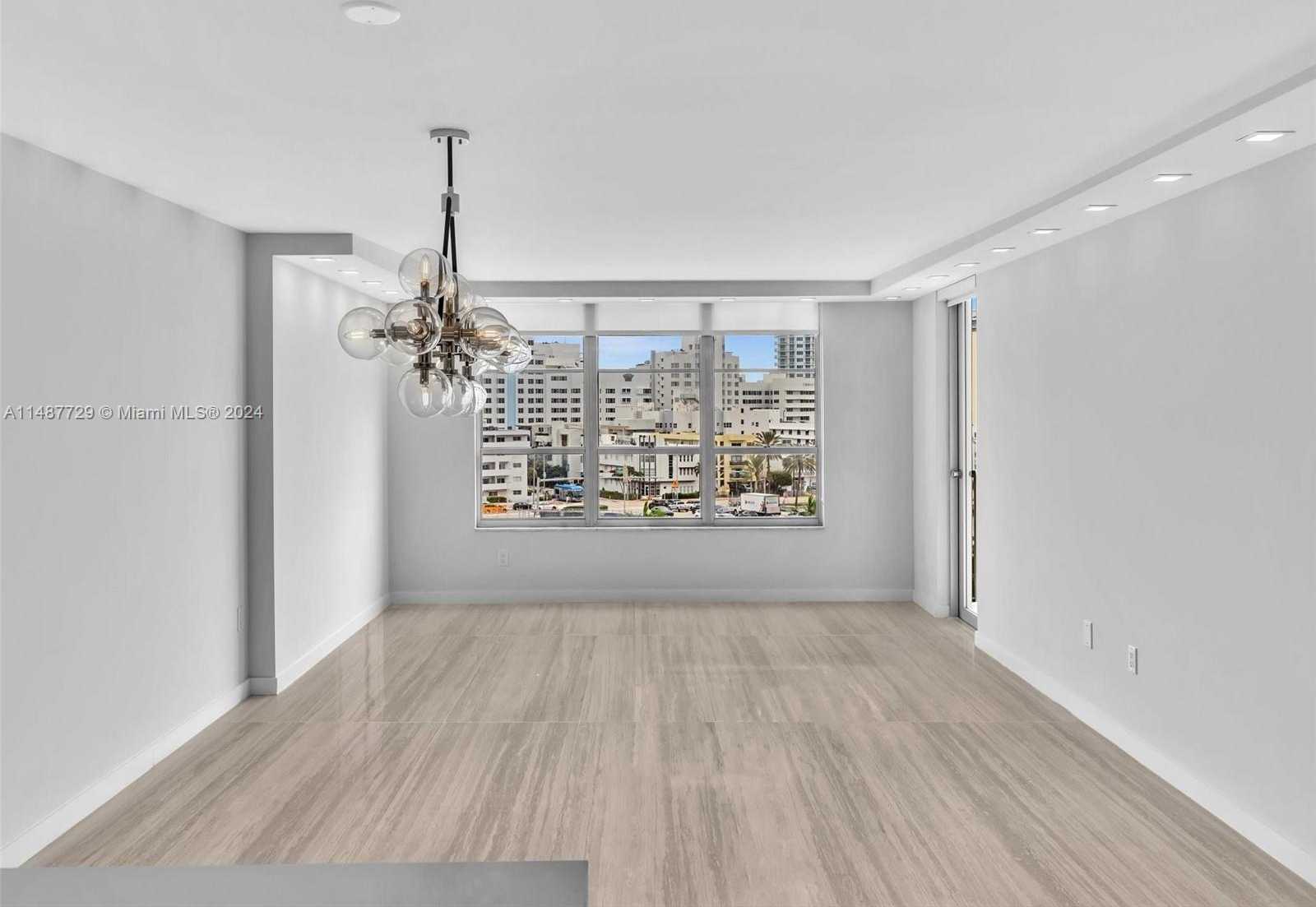 Small Image of 4101 PINE TREE DR #621,620, Miami Beach Number 43
