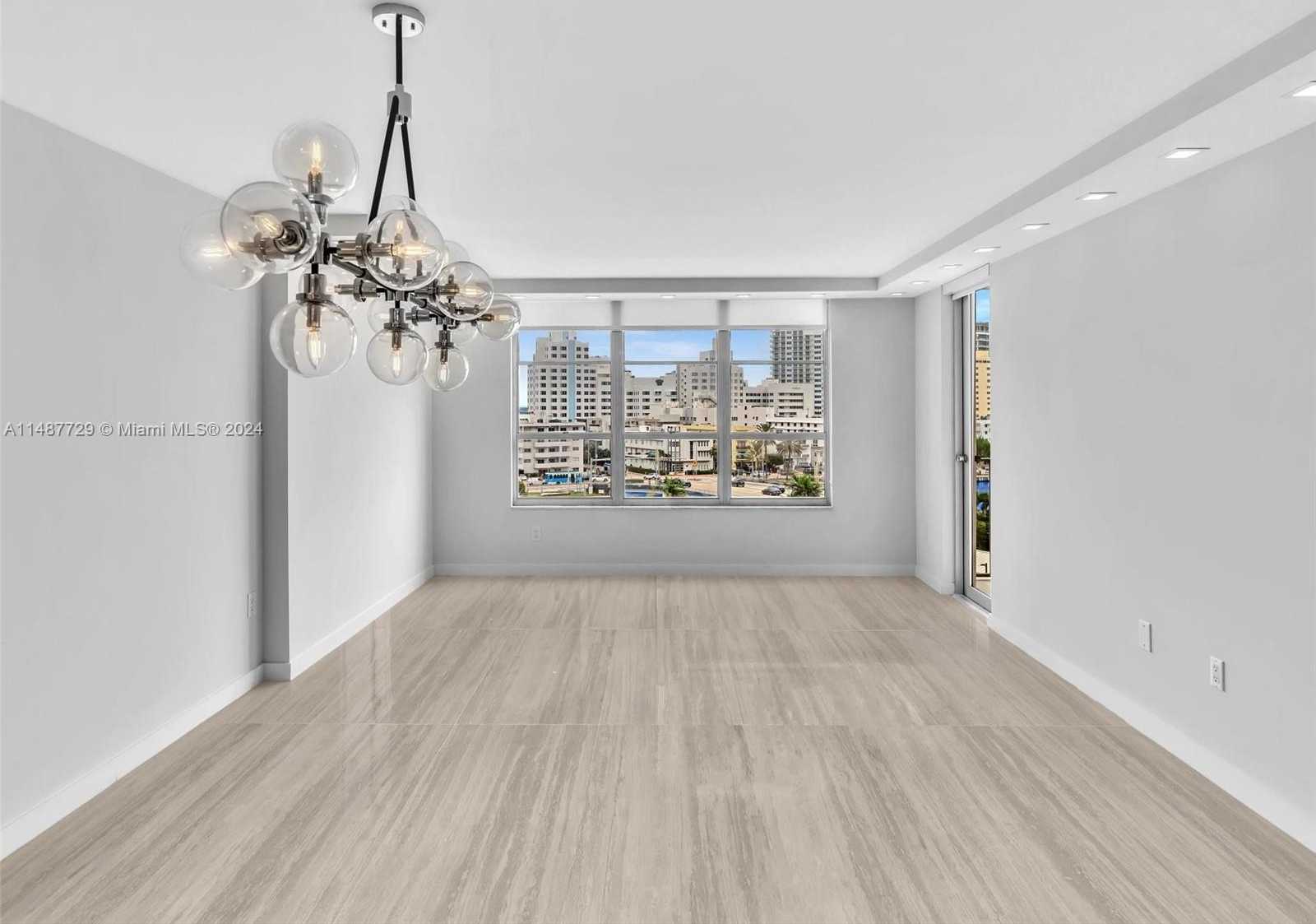 Small Image of 4101 PINE TREE DR #621,620, Miami Beach Number 45