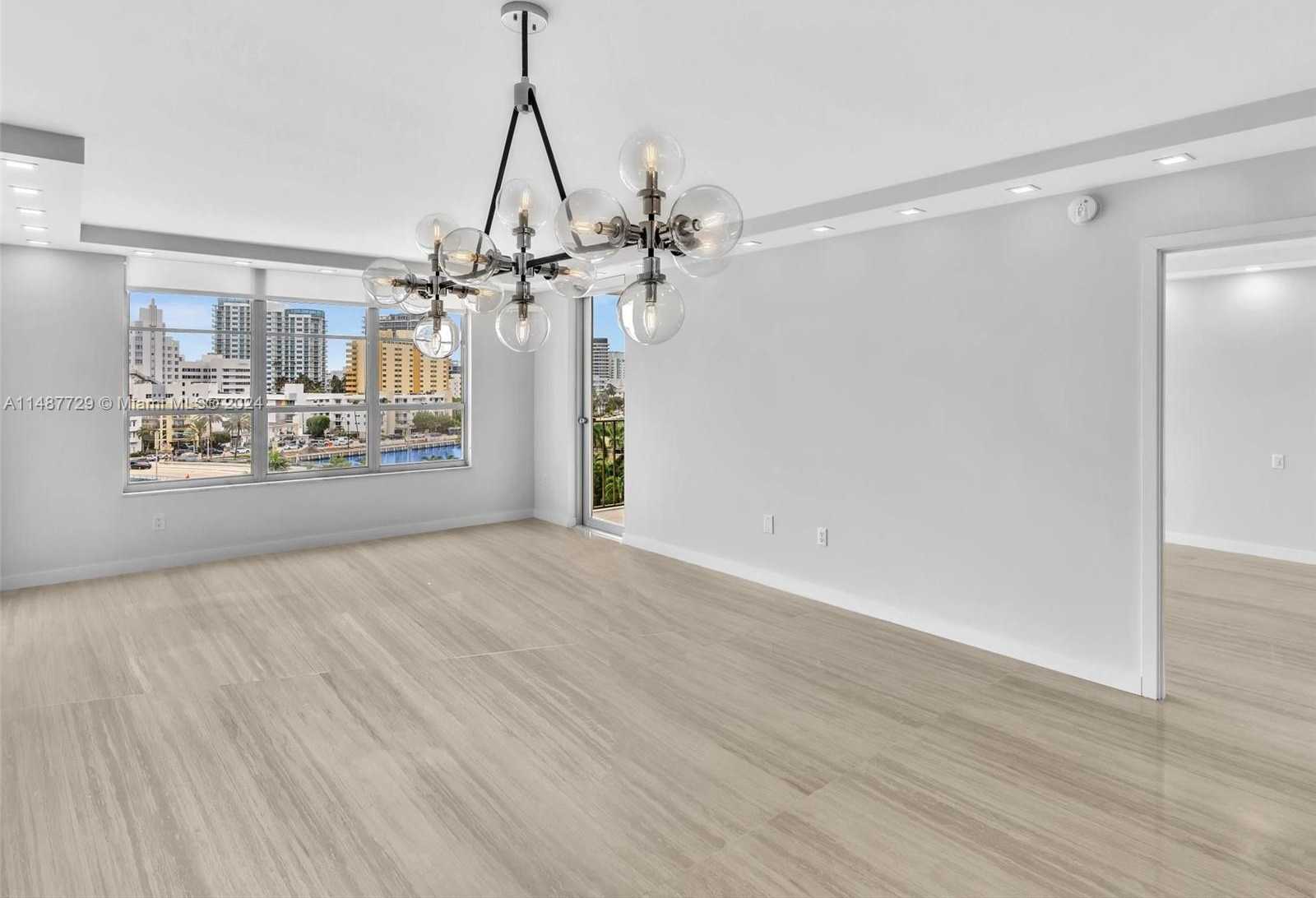 Small Image of 4101 PINE TREE DR #621,620, Miami Beach Number 46