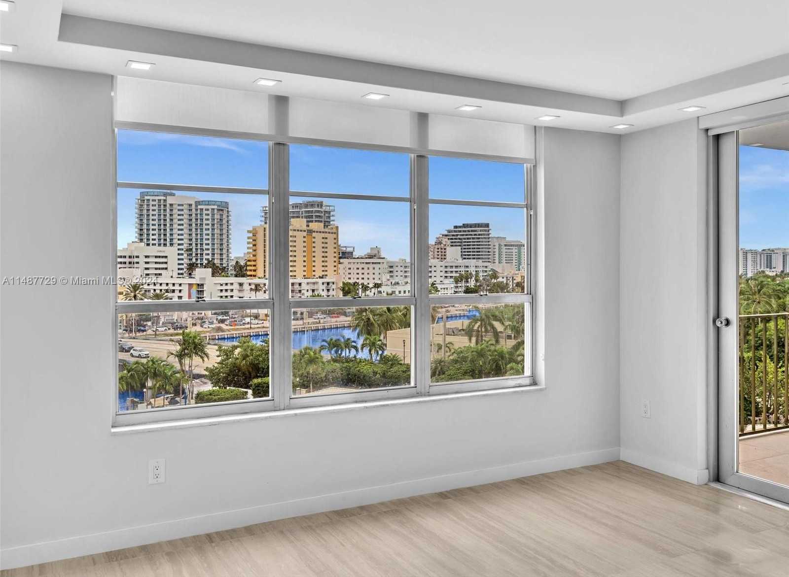 Small Image of 4101 PINE TREE DR #621,620, Miami Beach Number 47
