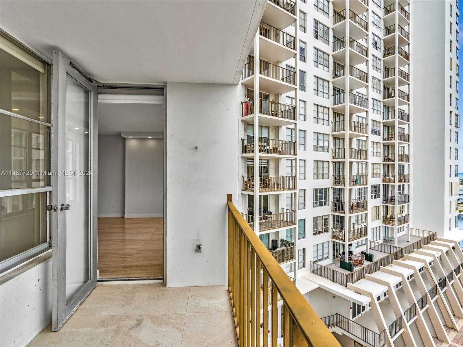 Small Image of 4101 PINE TREE DR #621,620, Miami Beach Number 53