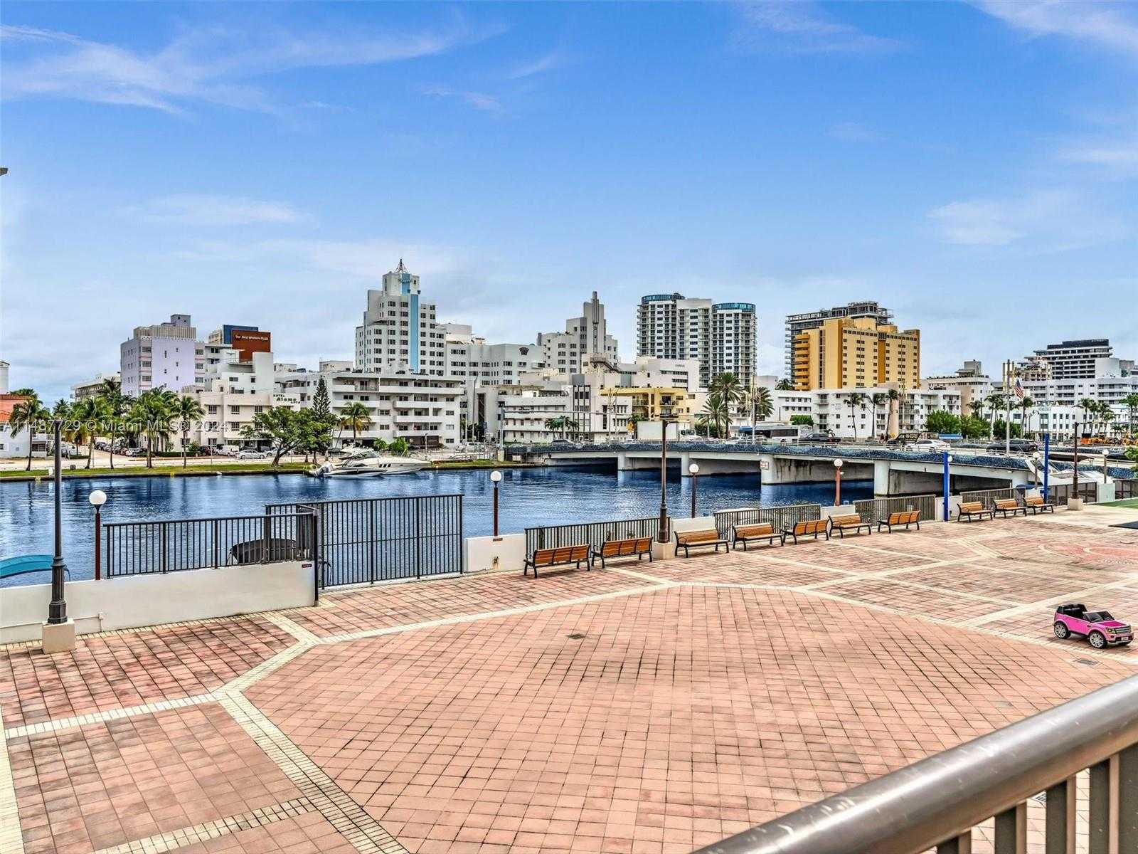 Small Image of 4101 PINE TREE DR #621,620, Miami Beach Number 60