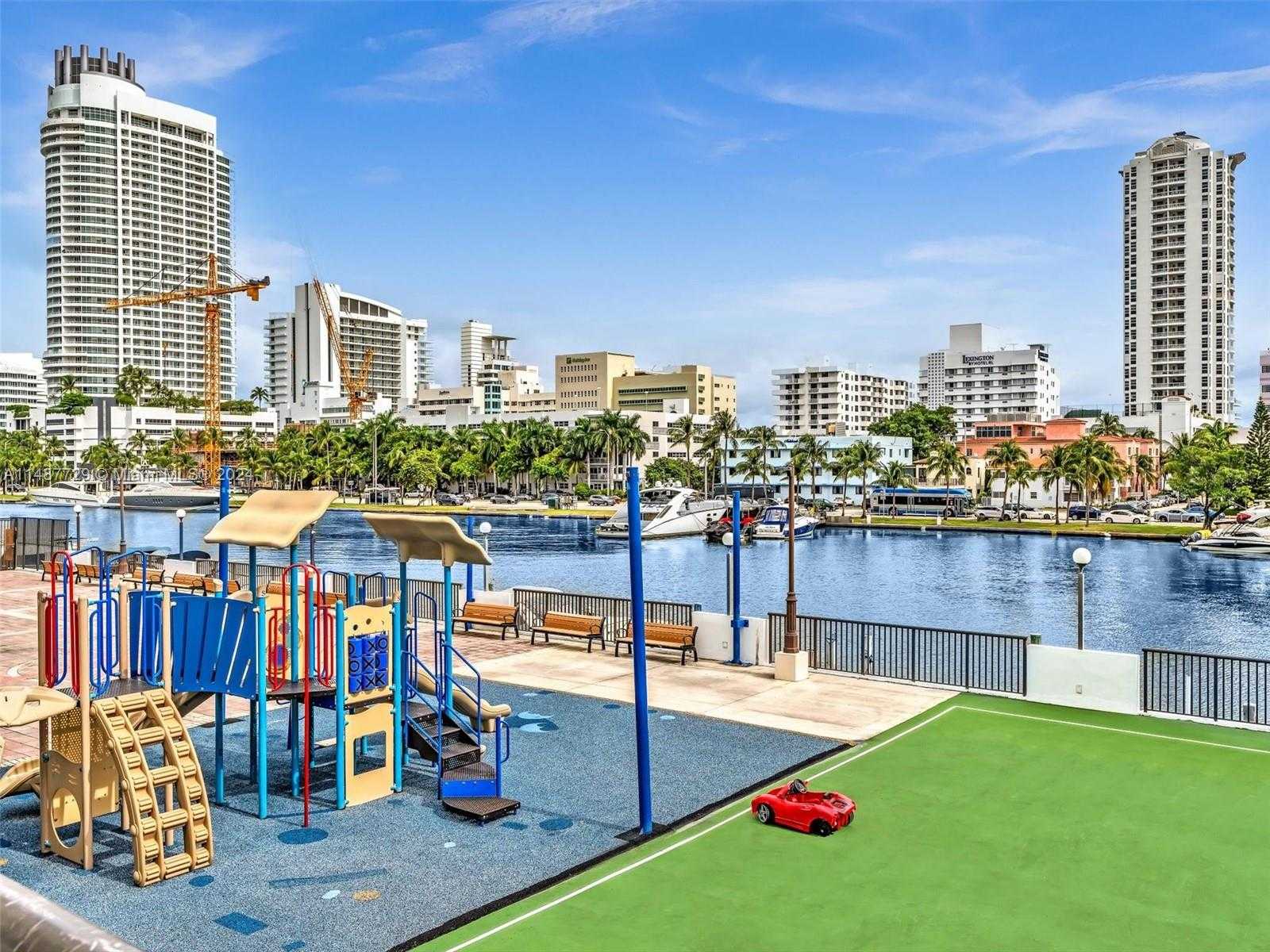 Small Image of 4101 PINE TREE DR #621,620, Miami Beach Number 61