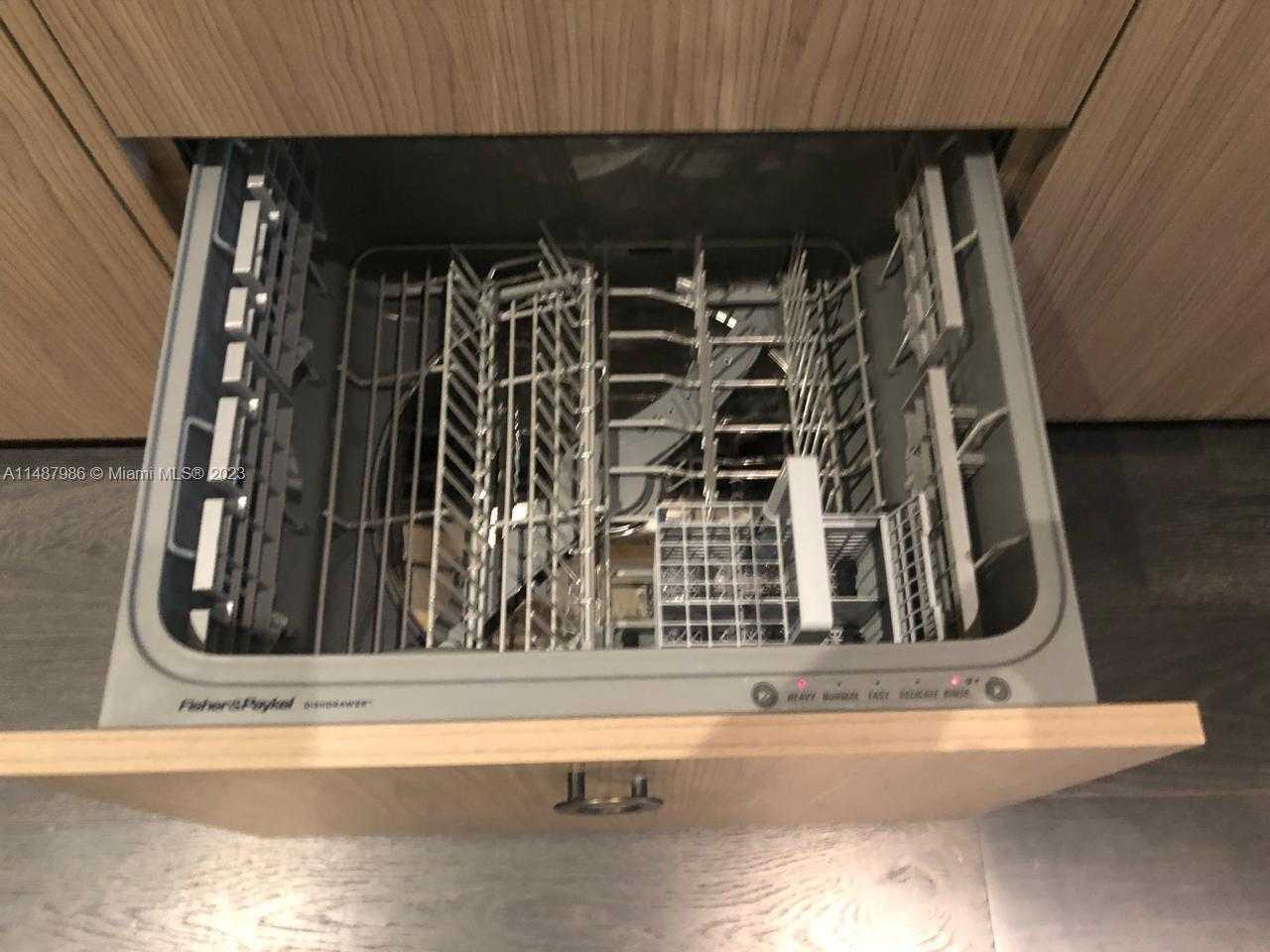 Small Image of 801 SOUTH MIAMI AVE #412, Miami Number 17