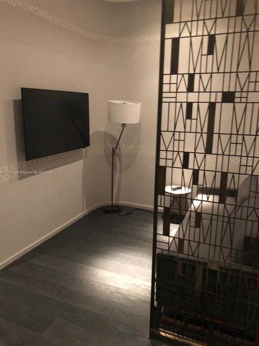 Small Image of 801 SOUTH MIAMI AVE #412, Miami Number 7