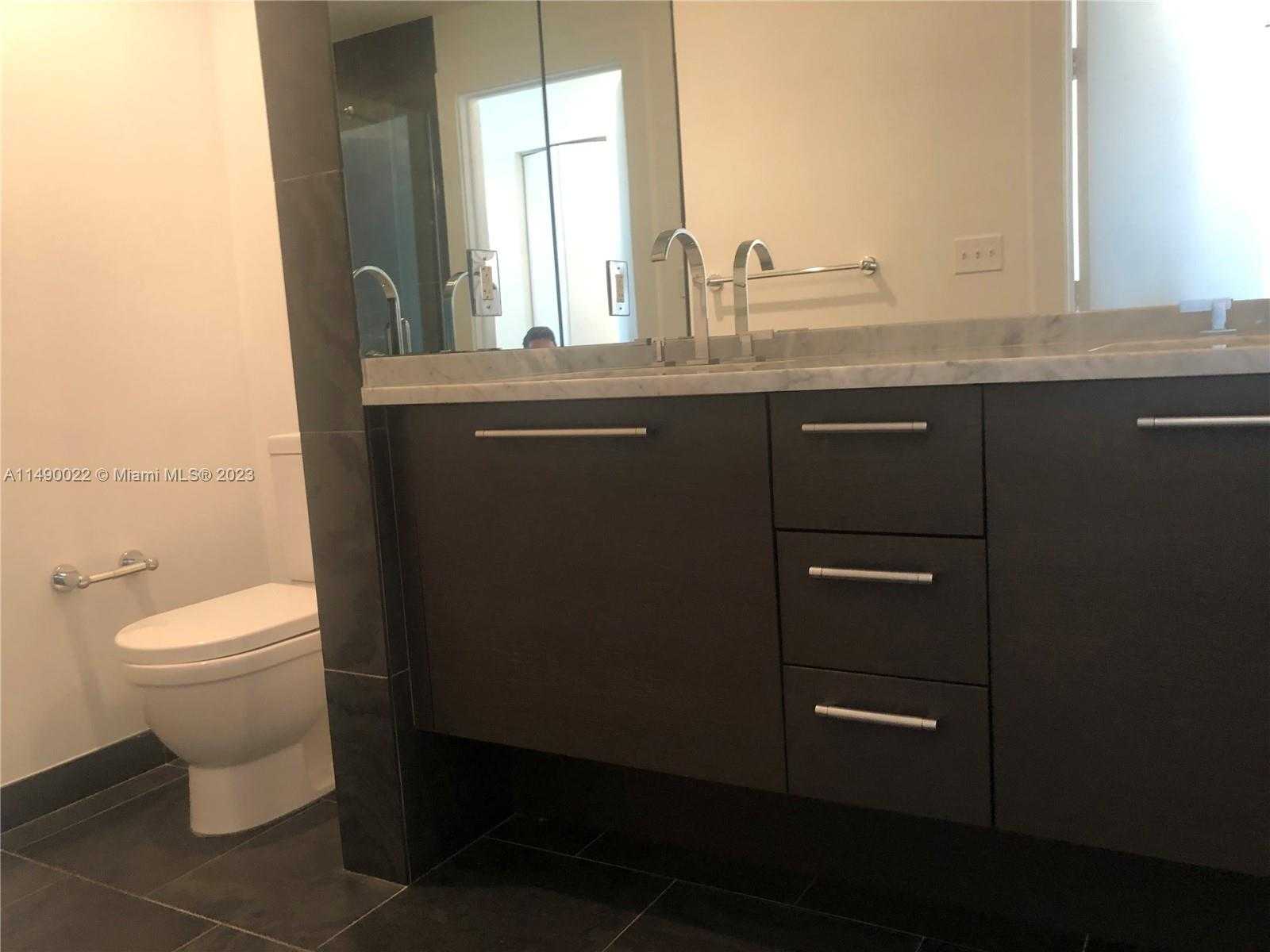 Small Image of 900 BISCAYNE BLVD #4904, Miami Number 8
