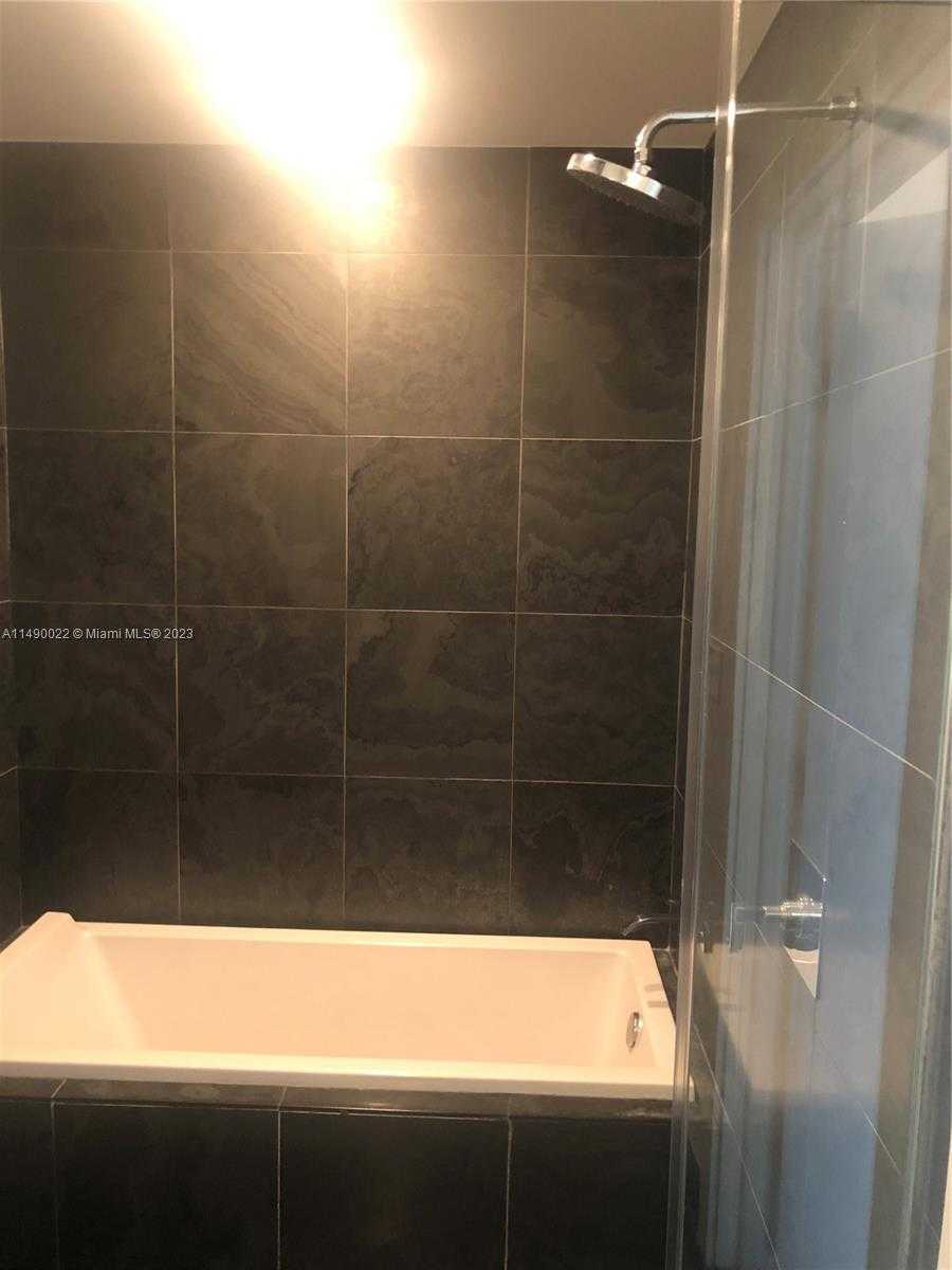Small Image of 900 BISCAYNE BLVD #4904, Miami Number 9