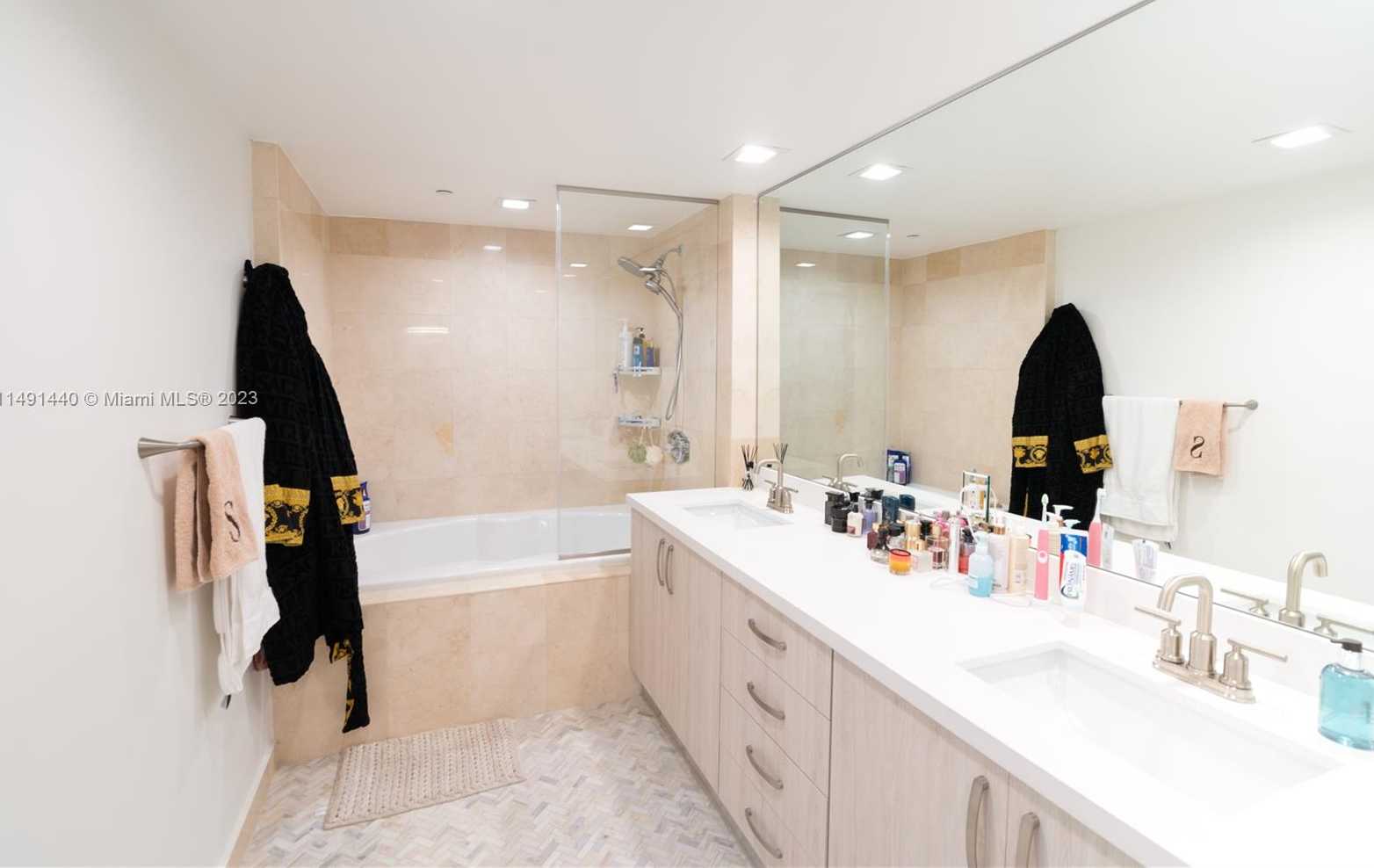 Small Image of 1850 SOUTH OCEAN DR #607, Hallandale Beach Number 18