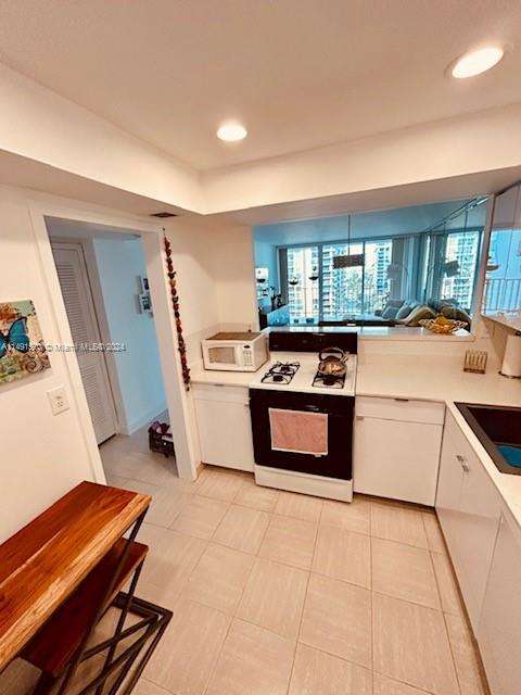 Small Image of 2030 SOUTH OCEAN DR #802, Hallandale Beach Number 17