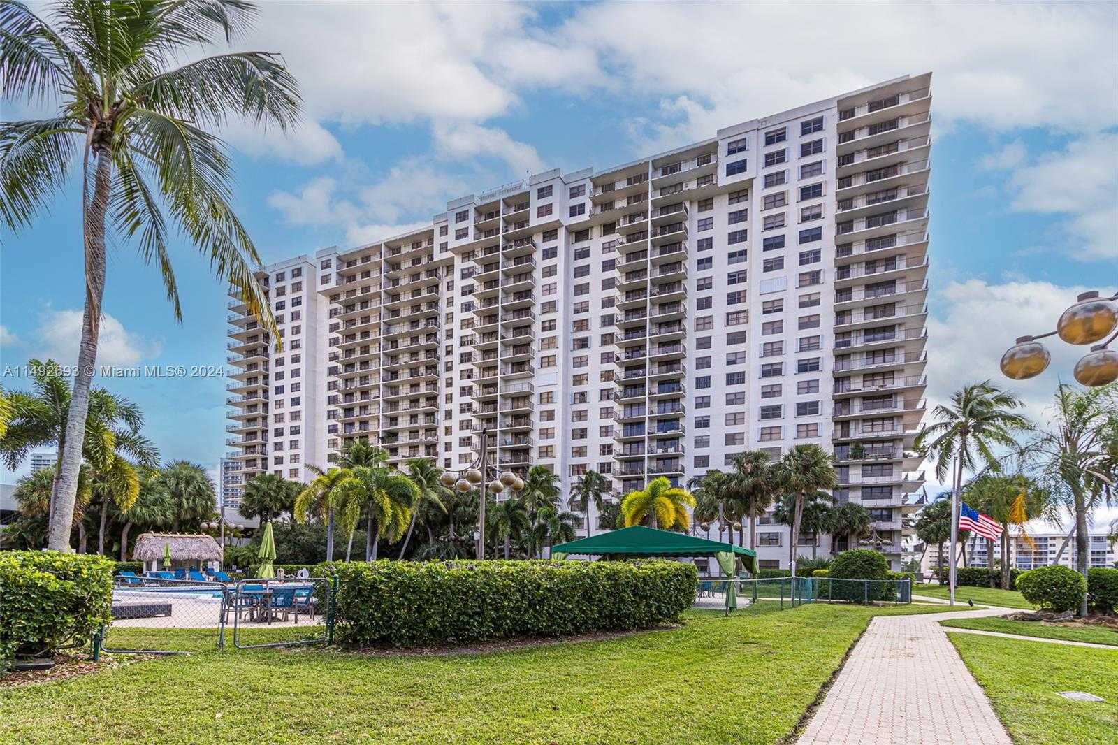 Small Image of 18151 NORTH EAST 31ST CT #1606, Aventura Number 2