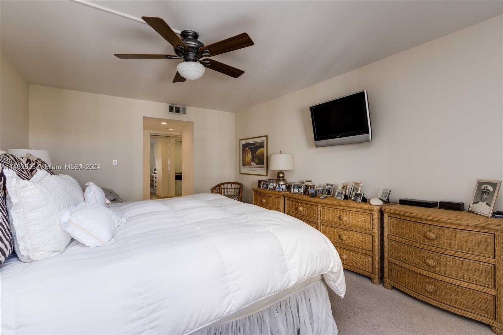 Small Image of 18151 NORTH EAST 31ST CT #1606, Aventura Number 29
