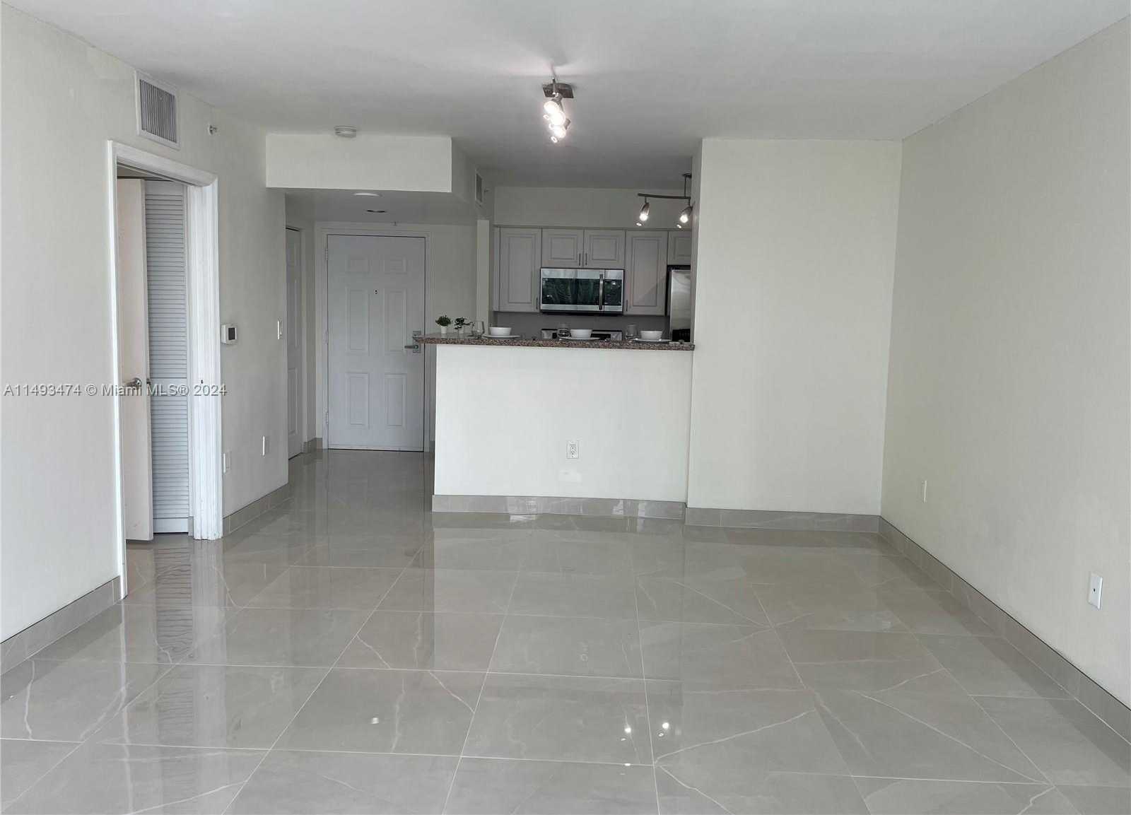 Small Image of 1155 BRICKELL BAY DR #307, Miami Number 15
