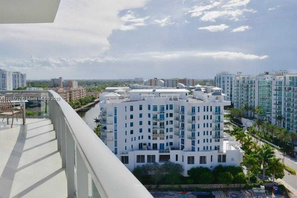 Small Image of 3250 NORTH EAST 188TH ST #UPH01, Aventura Number 16