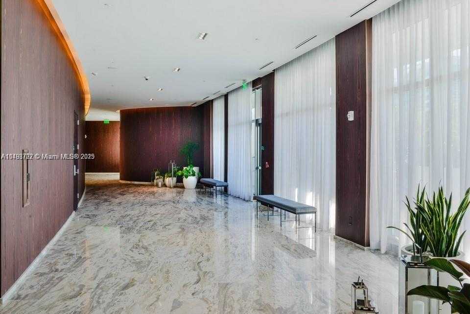 Small Image of 3250 NORTH EAST 188TH ST #UPH01, Aventura Number 25