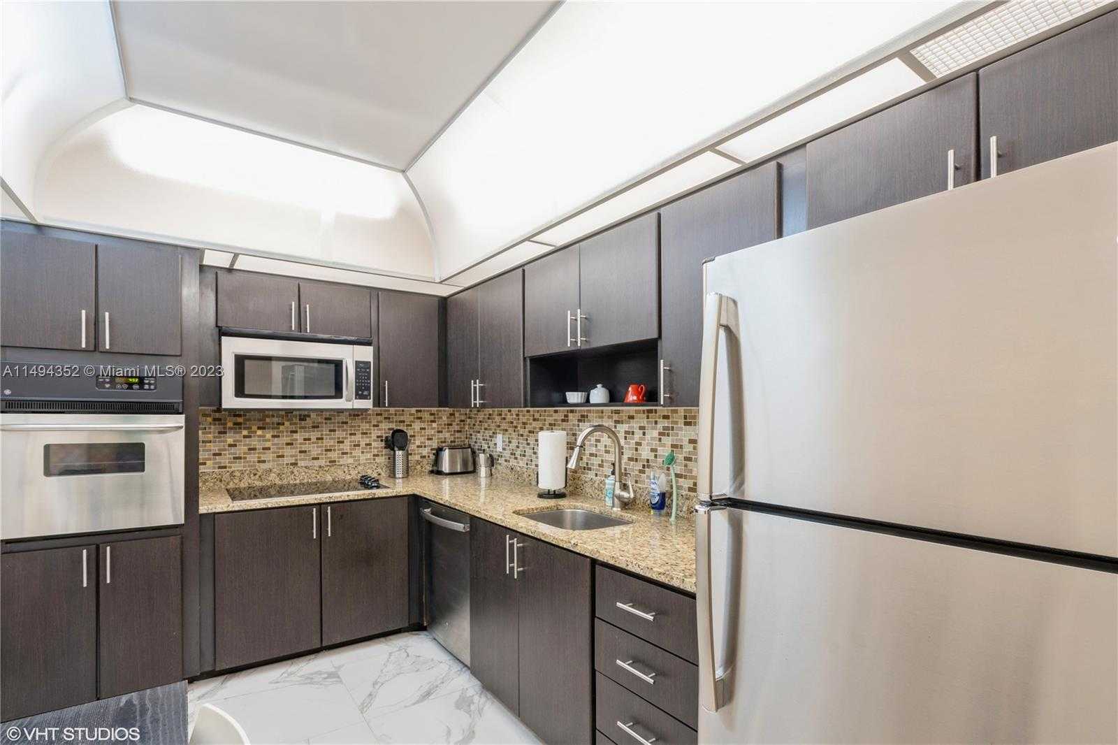 Small Image of 4001 SOUTH OCEAN DR #10B, Hollywood Number 4