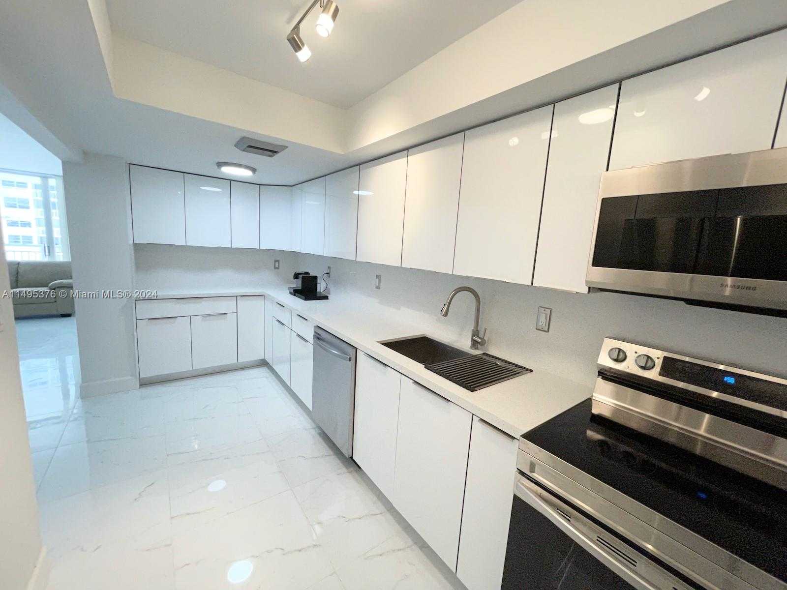 Small Image of 18041 BISCAYNE BOULV #502, Aventura Number 10
