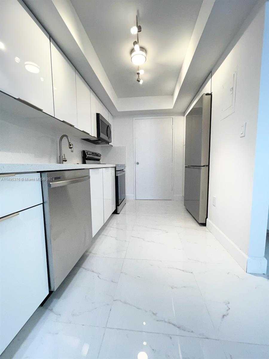 Small Image of 18041 BISCAYNE BOULV #502, Aventura Number 17