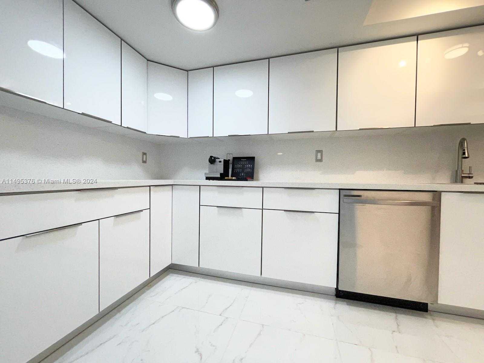 Small Image of 18041 BISCAYNE BOULV #502, Aventura Number 5