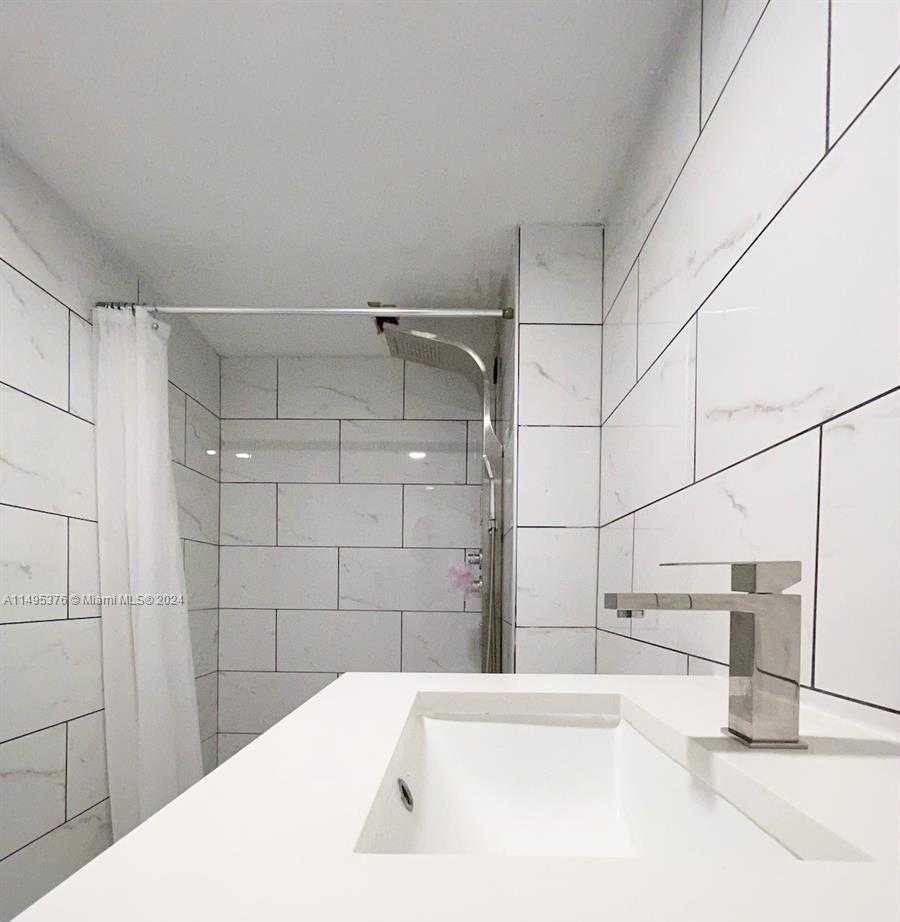 Small Image of 18041 BISCAYNE BOULV #502, Aventura Number 56