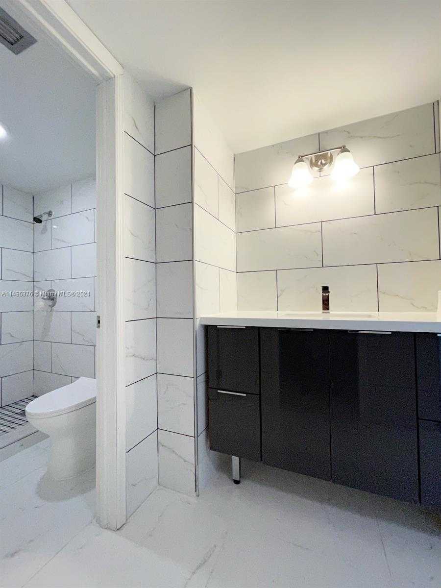Small Image of 18041 BISCAYNE BOULV #502, Aventura Number 75