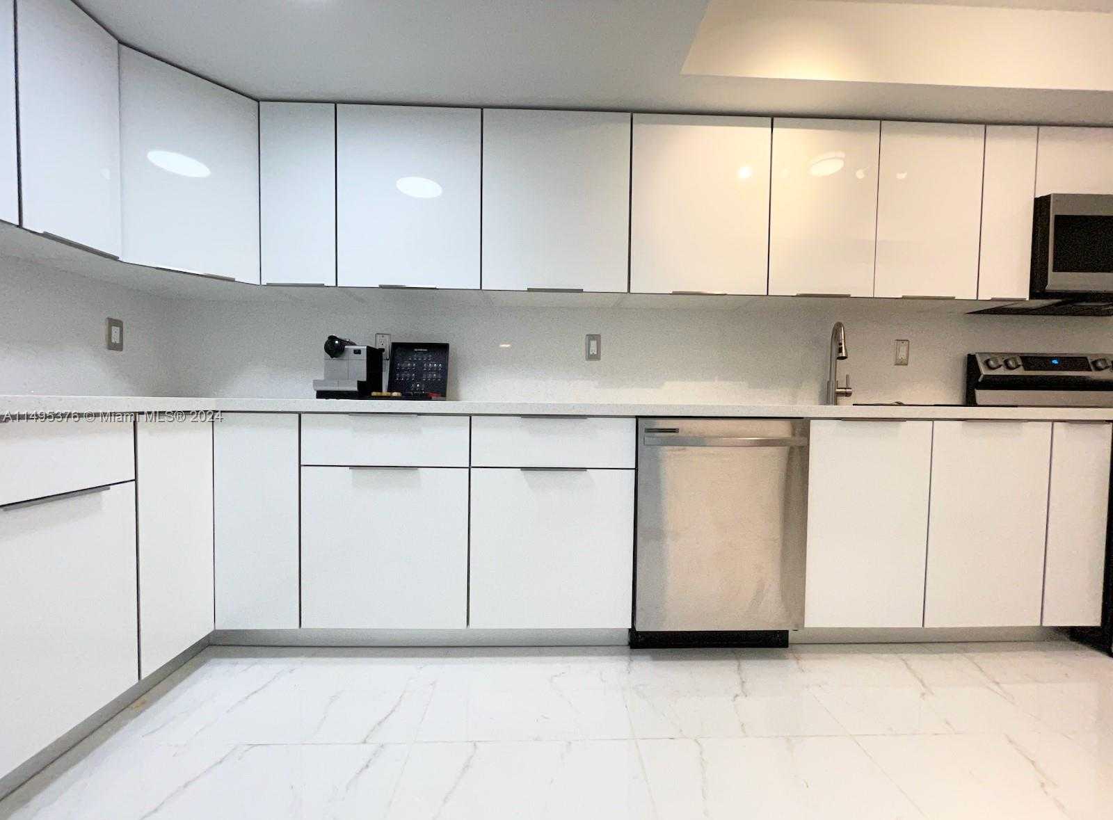 Small Image of 18041 BISCAYNE BOULV #502, Aventura Number 8