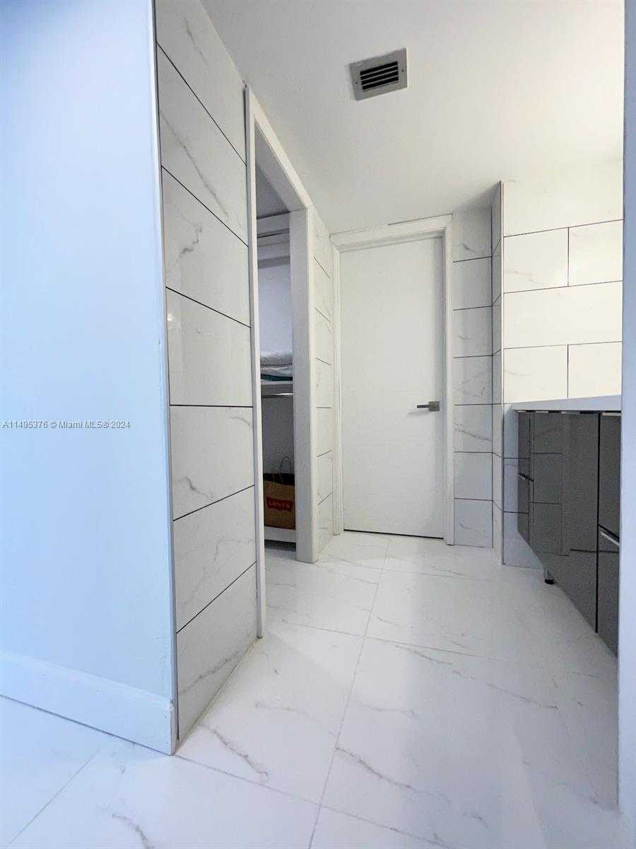 Small Image of 18041 BISCAYNE BOULV #502, Aventura Number 85