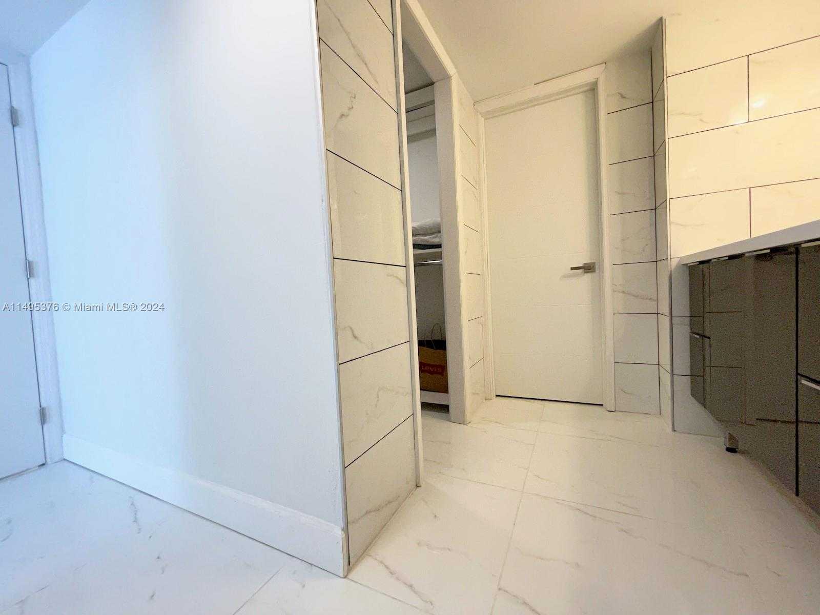 Small Image of 18041 BISCAYNE BOULV #502, Aventura Number 86