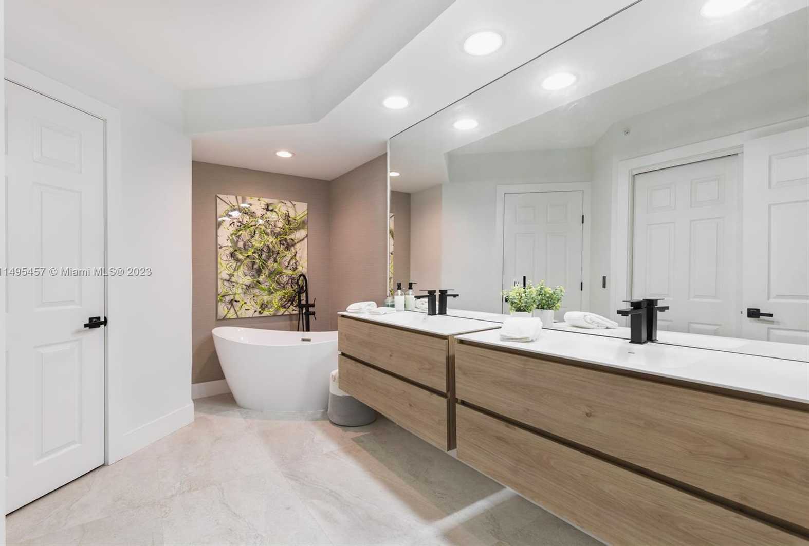 Small Image of 3370 HIDDEN BAY DR #409, Aventura Number 13