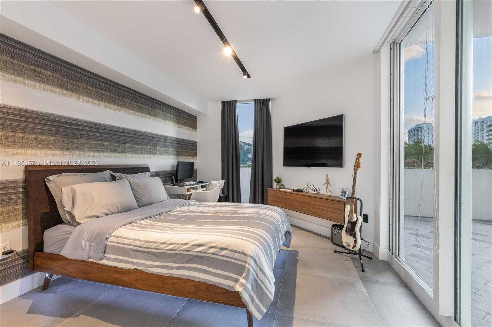 Small Image of 3370 HIDDEN BAY DR #409, Aventura Number 15
