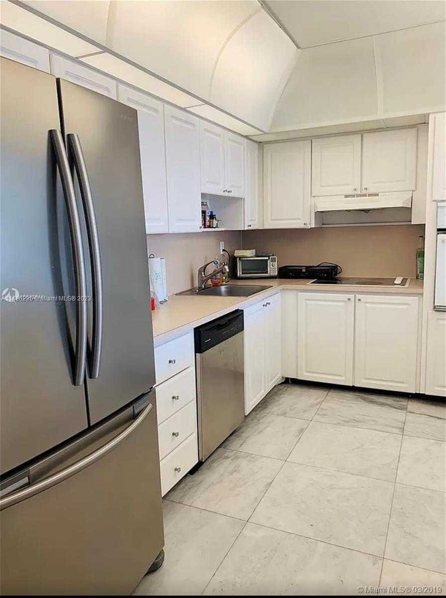 Small Image of 19380 COLLINS AVE #1423, Sunny Isles Beach Number 3