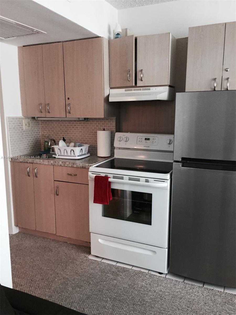 Small Image of 19201 COLLINS AVE #1033, Sunny Isles Beach Number 5