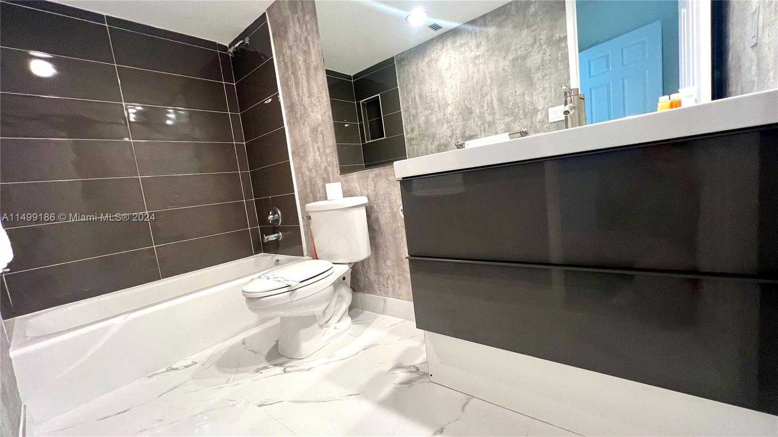 Small Image of 19370 COLLINS AVE #419, Sunny Isles Beach Number 11