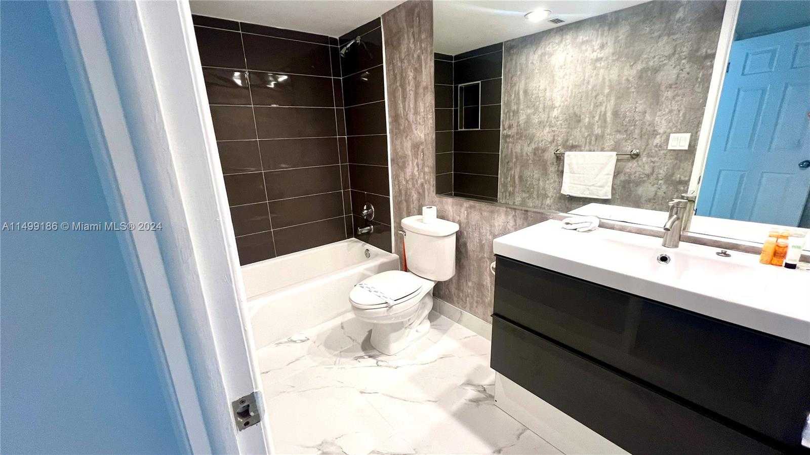 Small Image of 19370 COLLINS AVE #419, Sunny Isles Beach Number 12