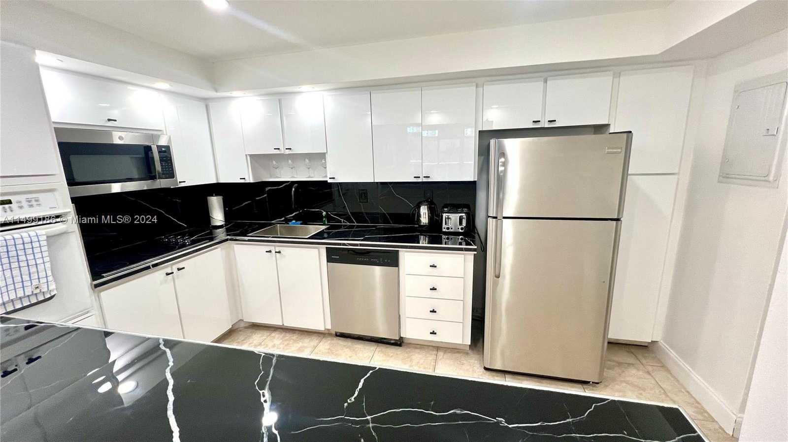 Small Image of 19370 COLLINS AVE #419, Sunny Isles Beach Number 7