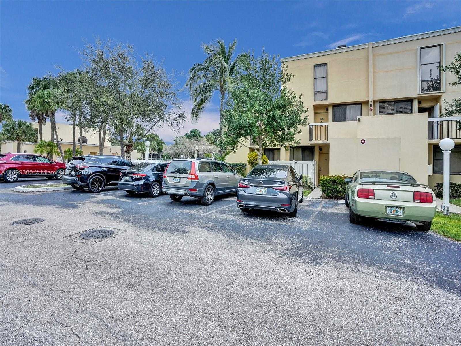 Small Image of 2910 SOUTH WEST 87TH TER #1701, Davie Number 43