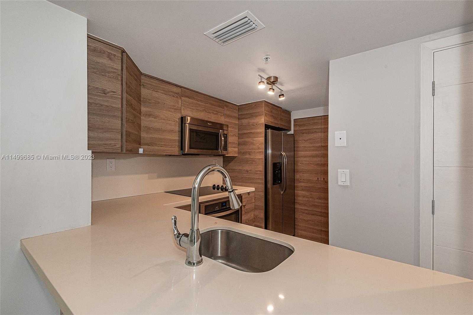 Small Image of 650 WEST AVE #2605, Miami Beach Number 15