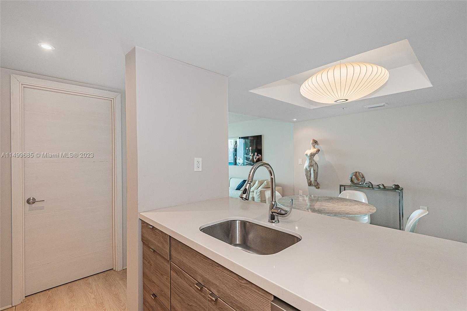 Small Image of 650 WEST AVE #2605, Miami Beach Number 17