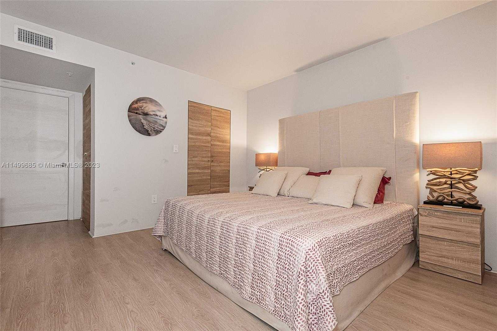 Small Image of 650 WEST AVE #2605, Miami Beach Number 19