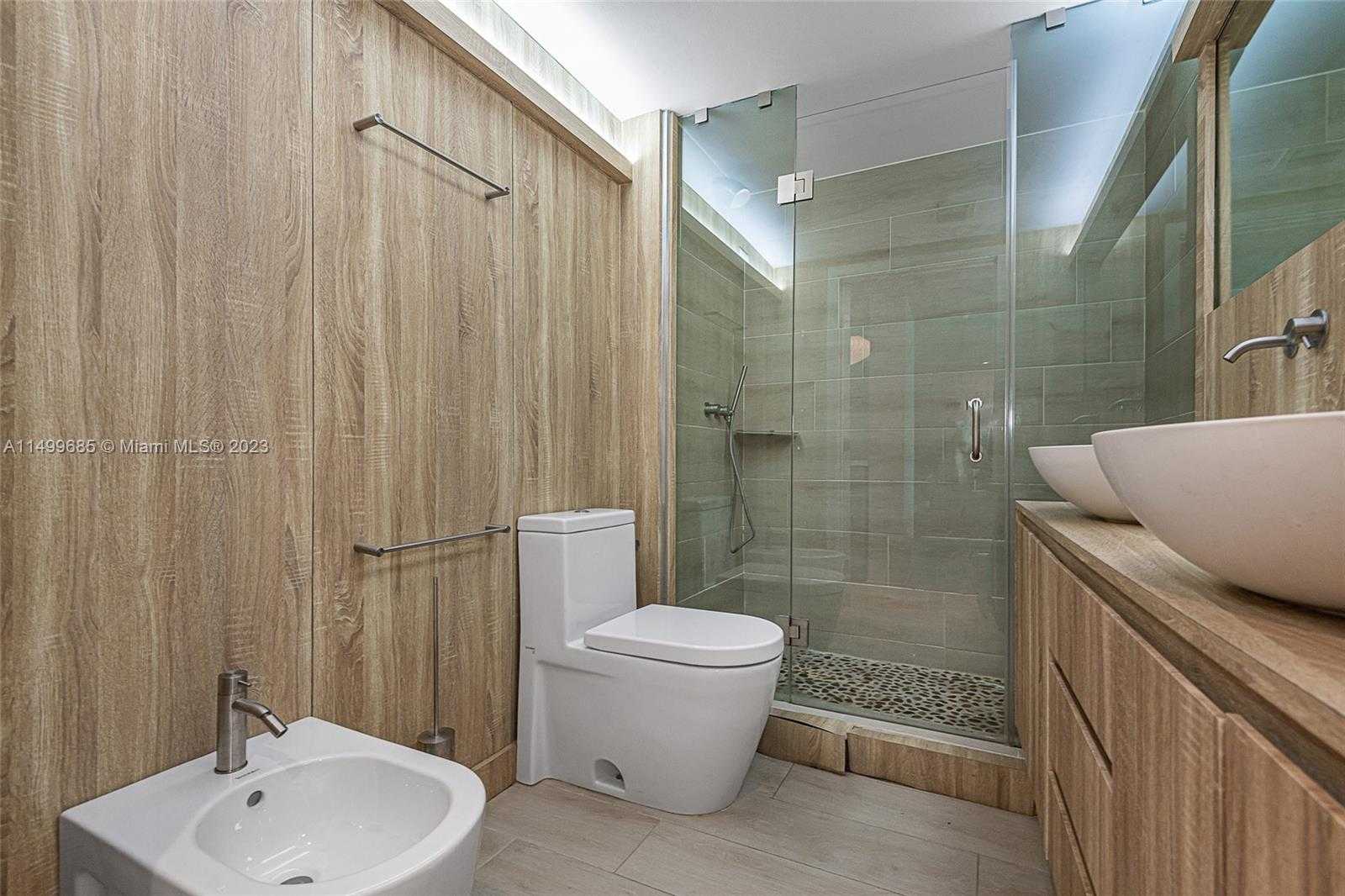 Small Image of 650 WEST AVE #2605, Miami Beach Number 23