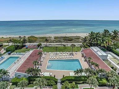 Small Image of 2457 COLLINS AVE #408, Miami Beach Number 4