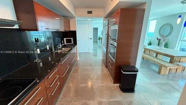 Small Image of 101 #707, Fort Lauderdale Number 12