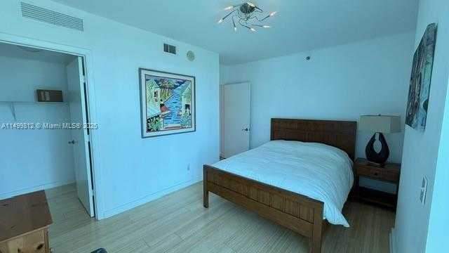Small Image of 101 #707, Fort Lauderdale Number 16