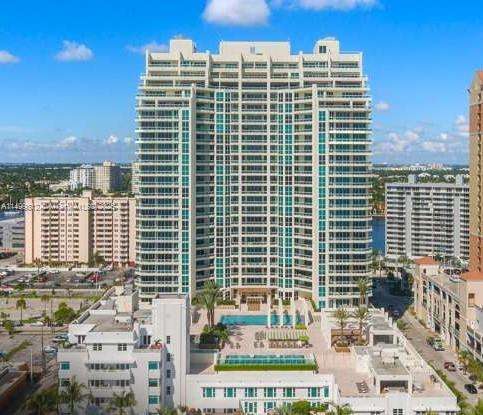 Small Image of 101 #707, Fort Lauderdale Number 3