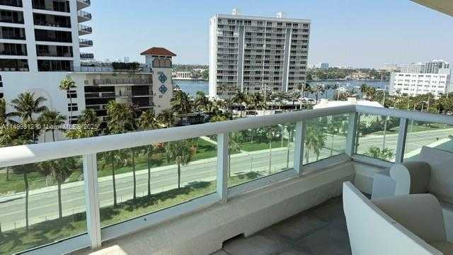 Small Image of 101 #707, Fort Lauderdale Number 34